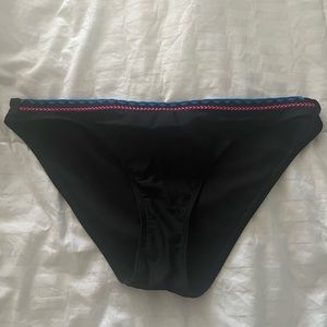 ⭐️black bikini bottoms with cute trim
